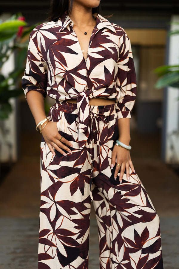 Scarlett Knot Front Top