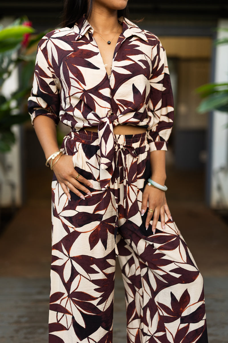 Scarlett Knot Front Top